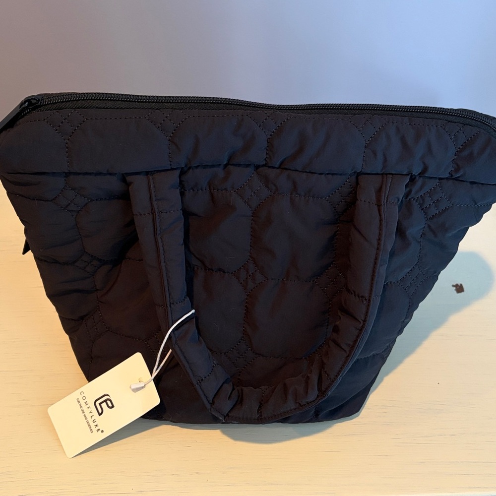 NWT ComfyLuxe Black Quilted Handbag